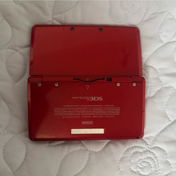 Nintendo Dual-Screen Red Handheld Console - Picture 2 of 2